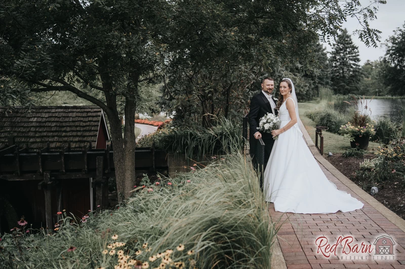 Amy and Nicholas - Fishermen`s Inn, Elburn IL — photo 35