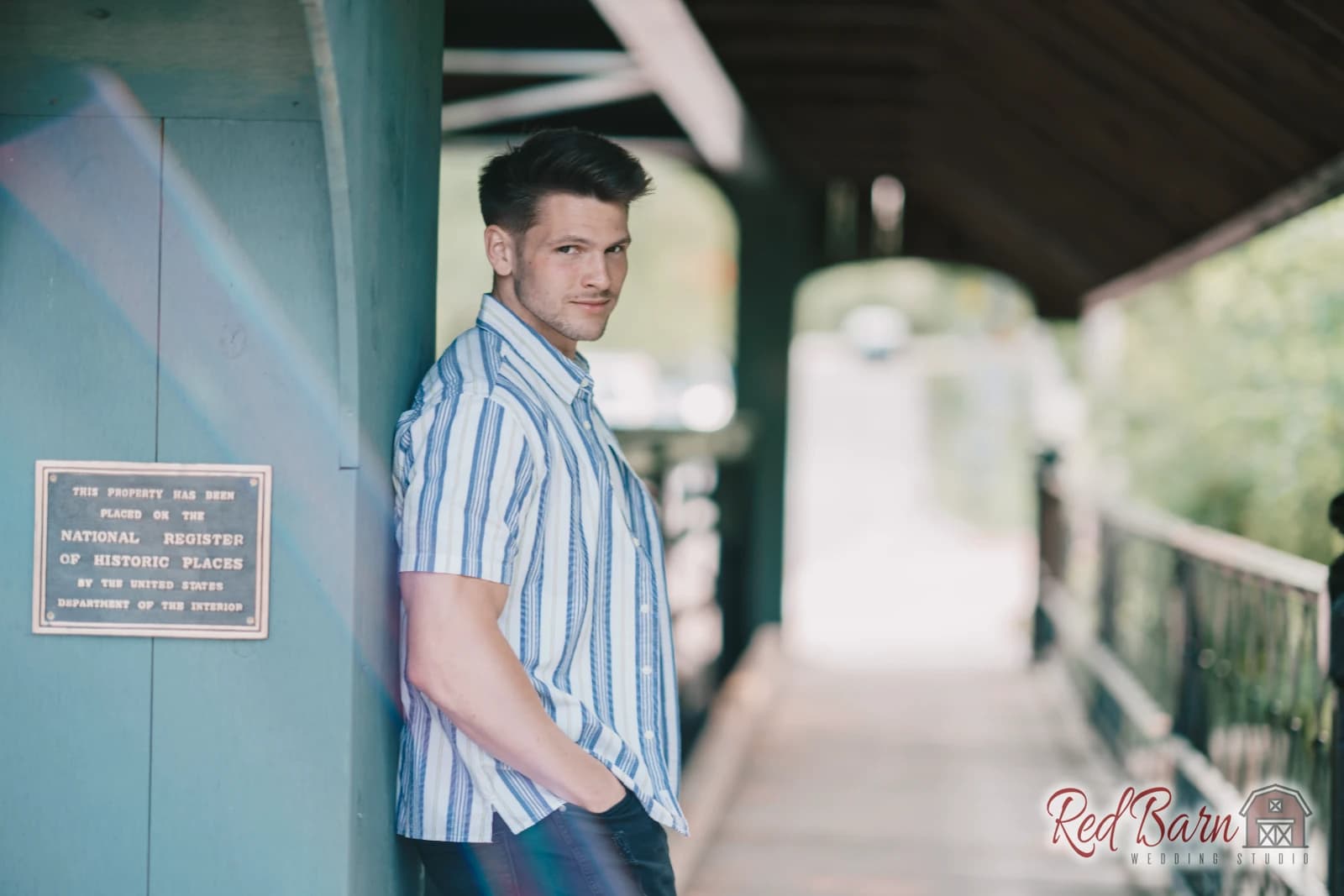 Lindsey and Jonathan - Historic Downtown Long Grove, IL — photo 4