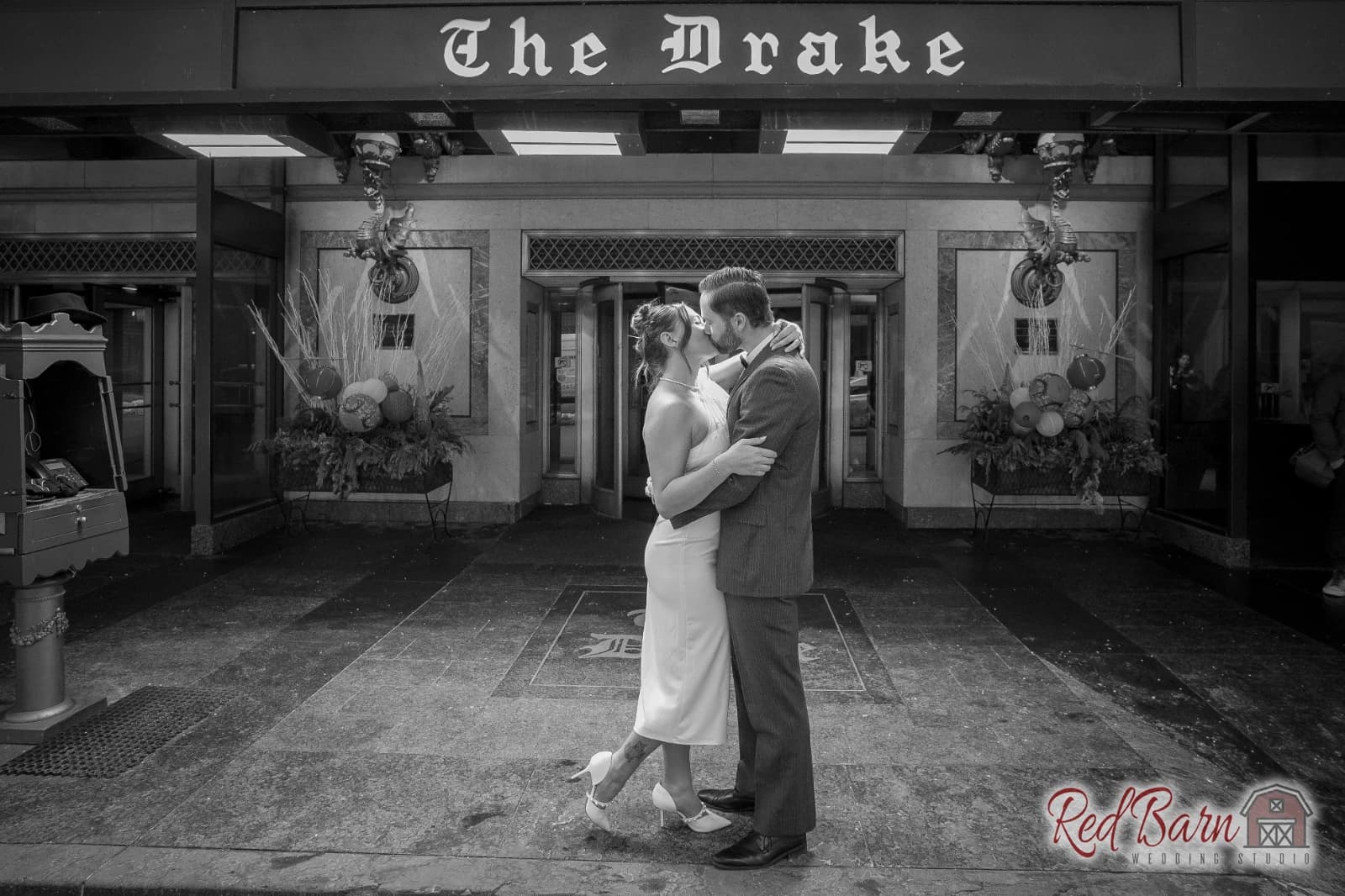 Jeanna and Tanner - The Drake Hotel, Chicago — photo 11