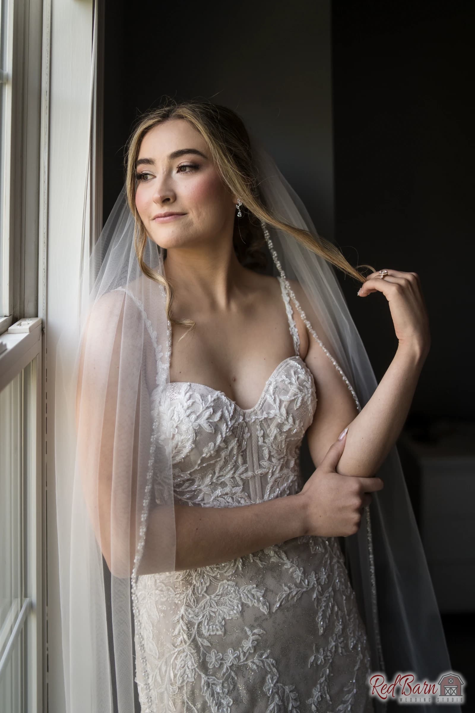 Stephanie and Tyler - The Grove Redfield Estate, Glenview IL — photo 10