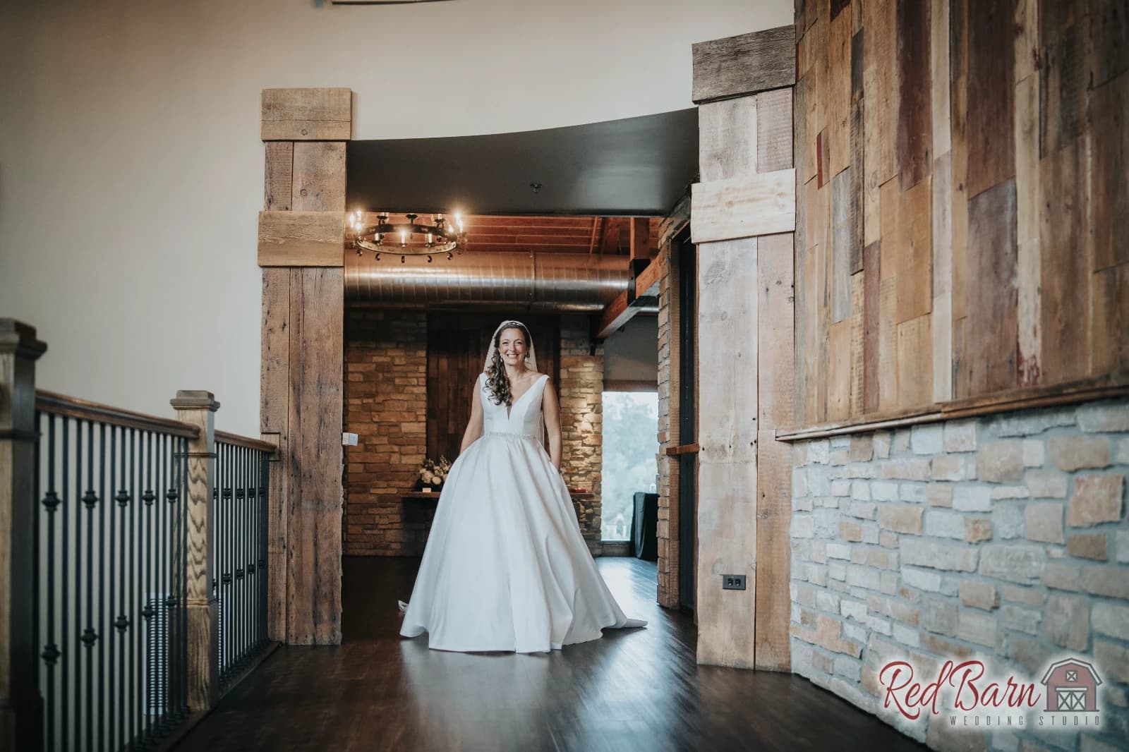 Amy and Nicholas - Fishermen`s Inn, Elburn IL — photo 36