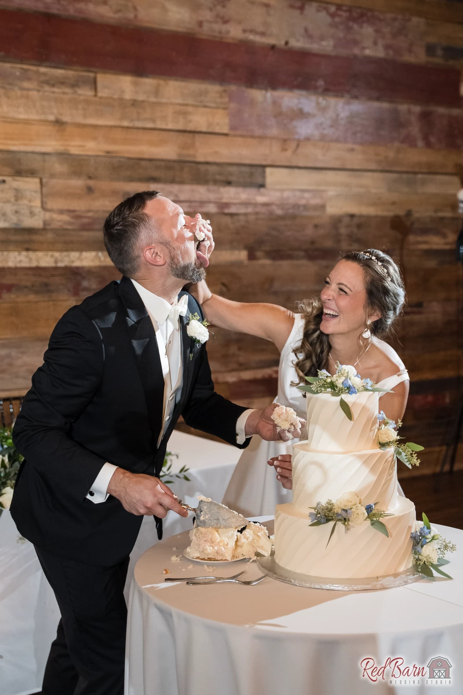 Amy and Nicholas - Fishermen`s Inn, Elburn IL — photo 62