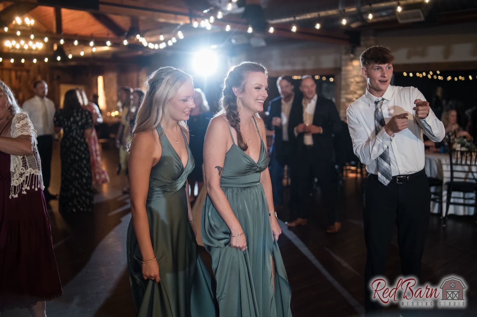 Amy and Nicholas - Fishermen`s Inn, Elburn IL — photo 75