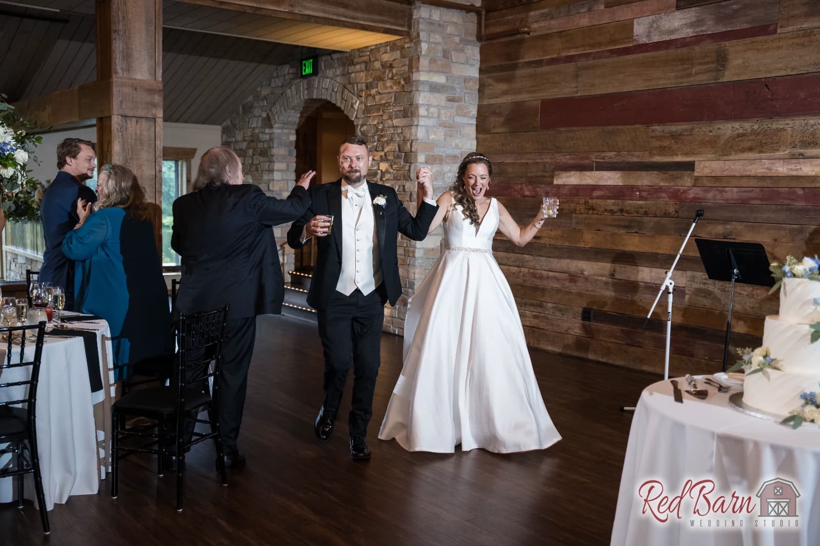Amy and Nicholas - Fishermen`s Inn, Elburn IL — photo 60