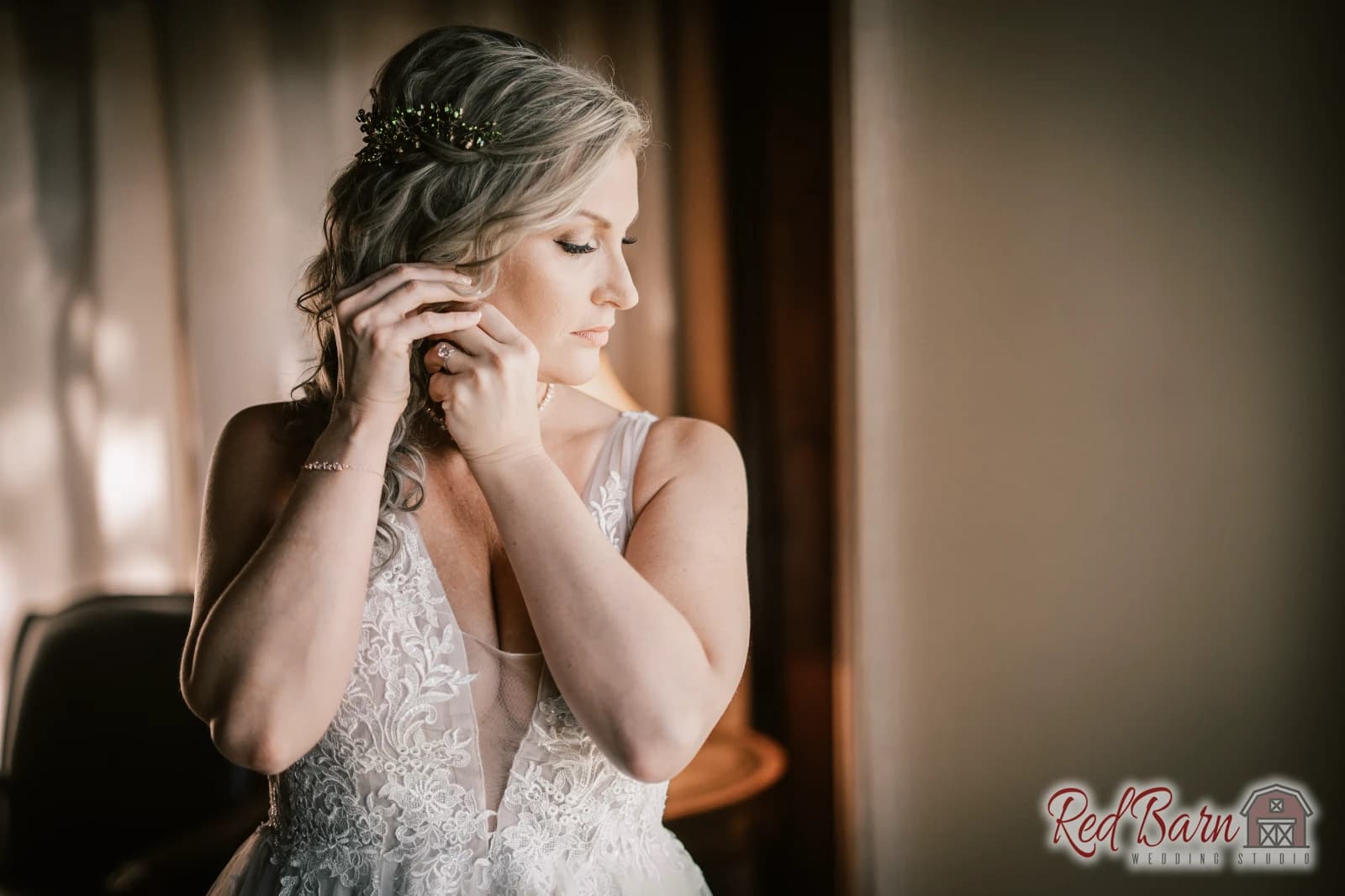 Heather and Brandon - Whispering Woods, Harvard IL — photo 16