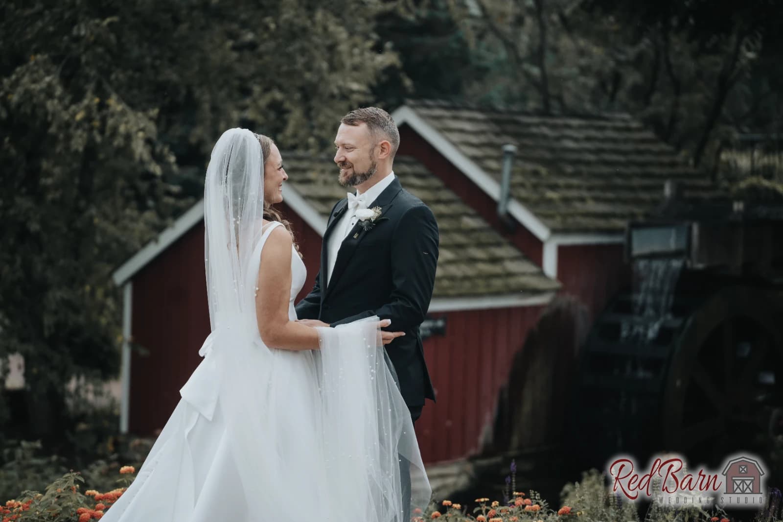 Amy and Nicholas - Fishermen`s Inn, Elburn IL — photo 20