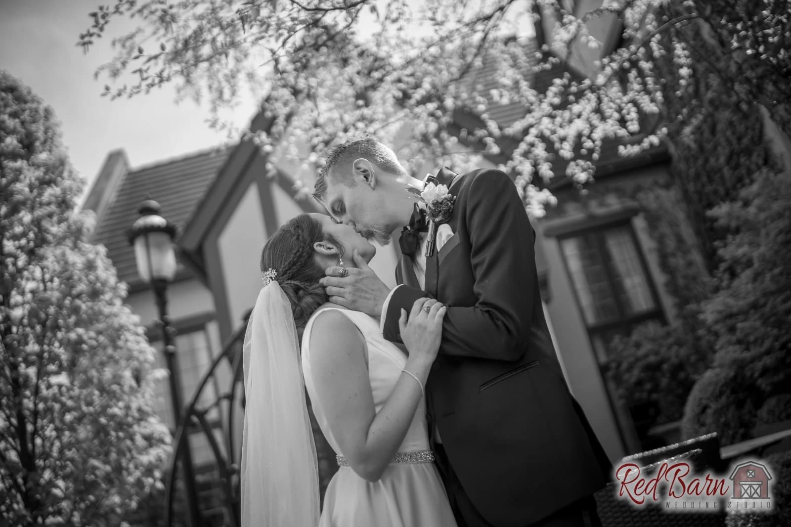 Emma and Dylan - Deer Path Inn, Lake Forest, IL  — photo 50