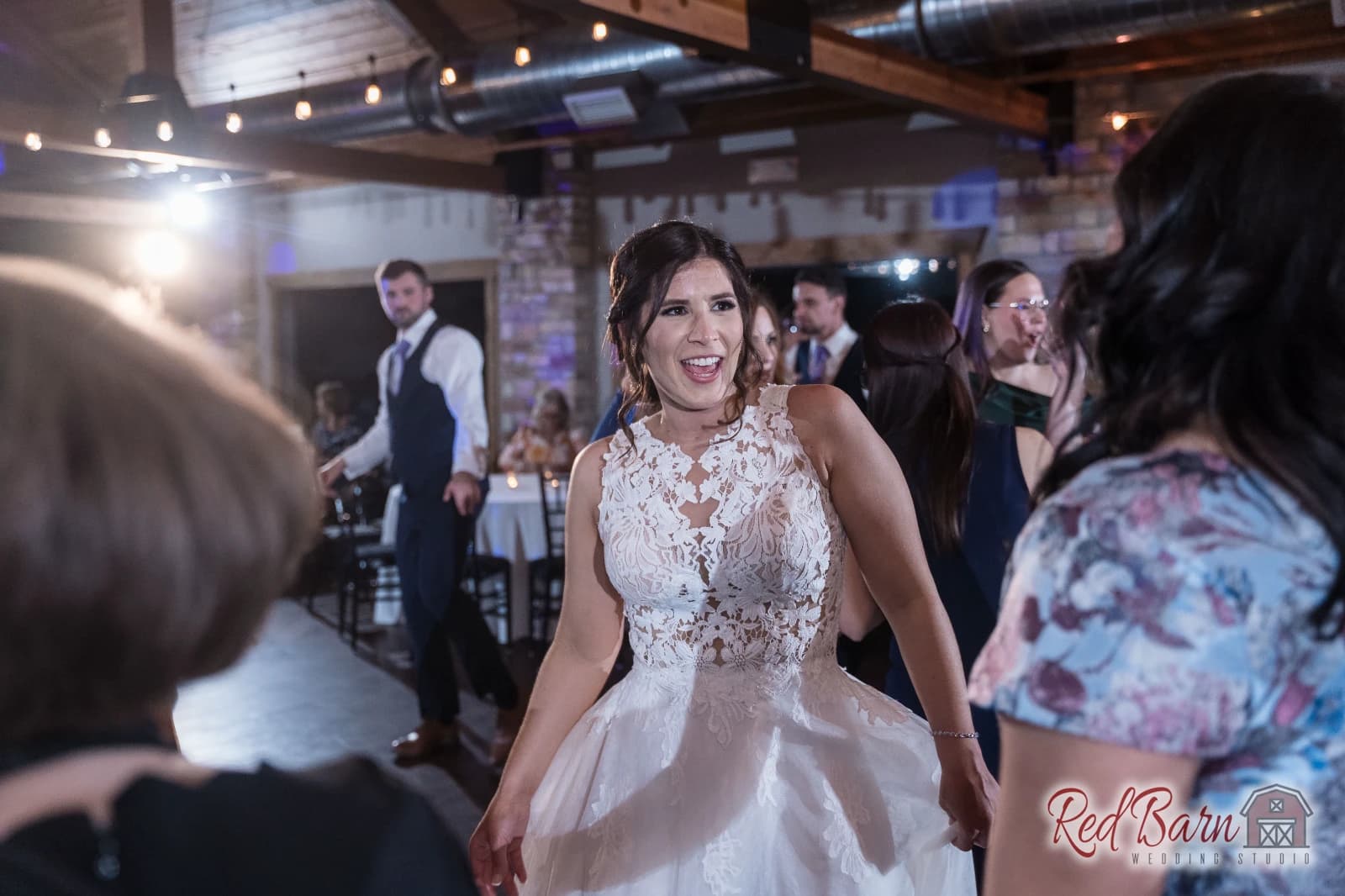 Katie and Eric - Fishermen`s Inn, Elburn IL — photo 113