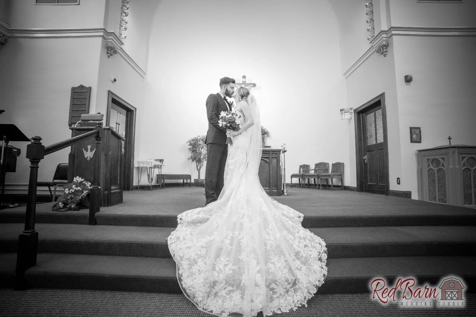 Stephanie and Tyler - The Grove Redfield Estate, Glenview IL — photo 46