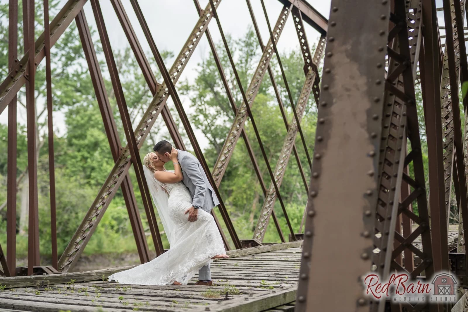 Amber and Jacob - The BRIX on the Fox, Carpentersville, IL — photo 6