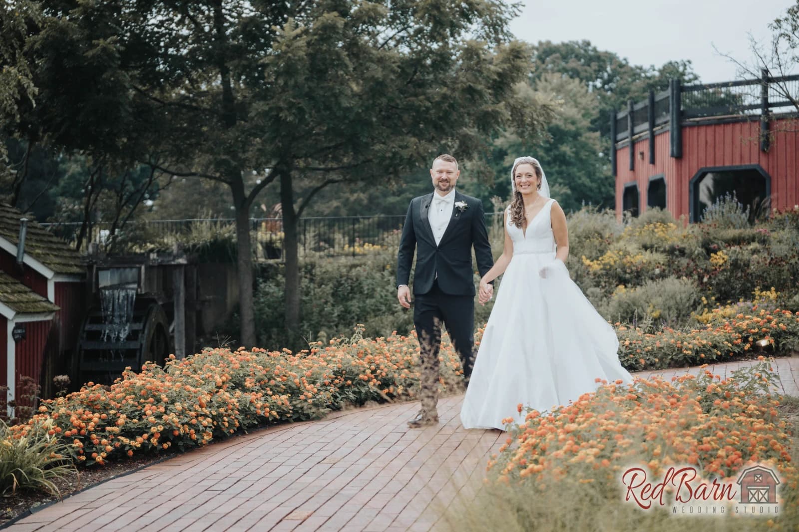 Amy and Nicholas - Fishermen`s Inn, Elburn IL — photo 24