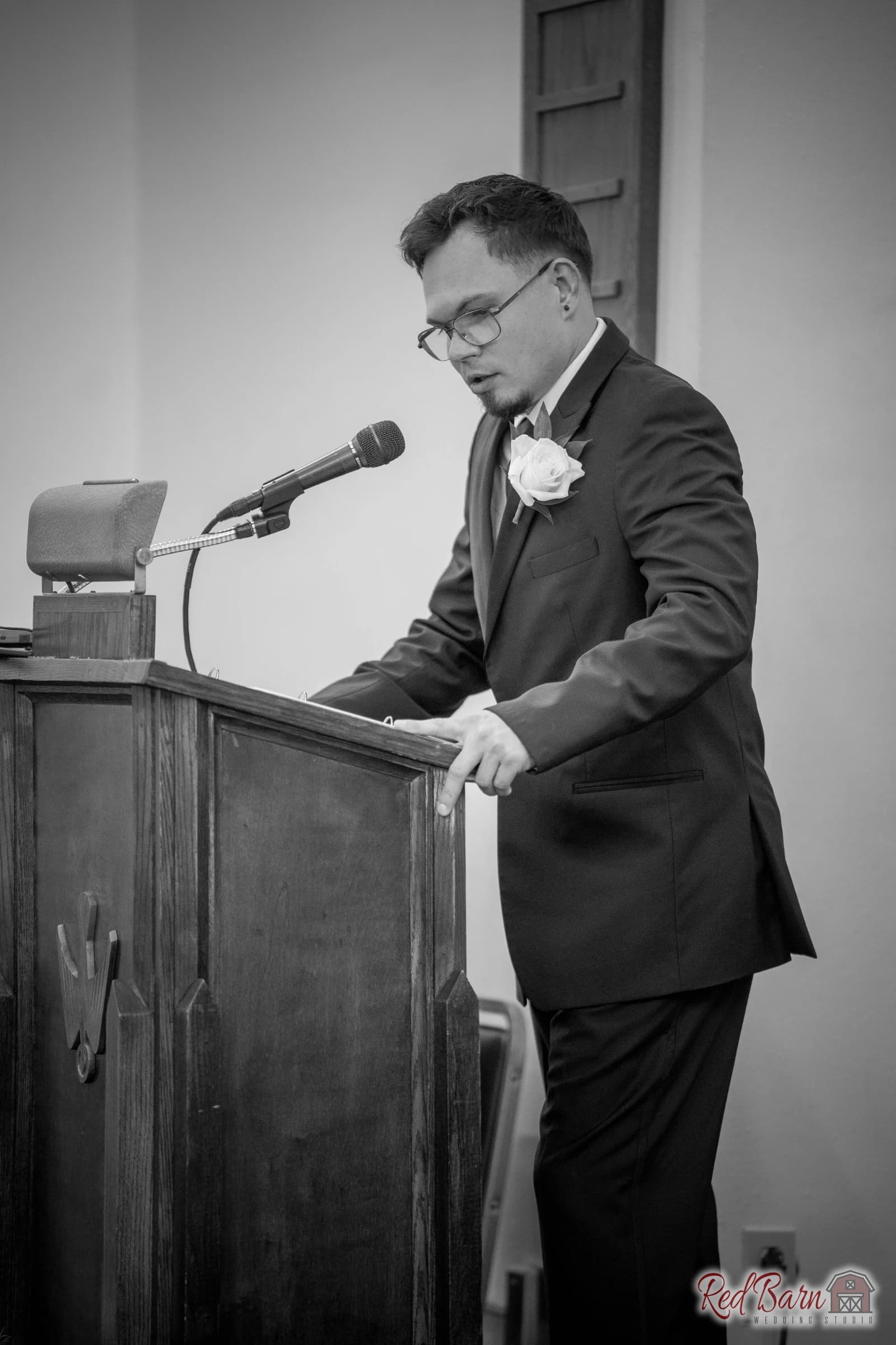 Stephanie and Tyler - The Grove Redfield Estate, Glenview IL — photo 36