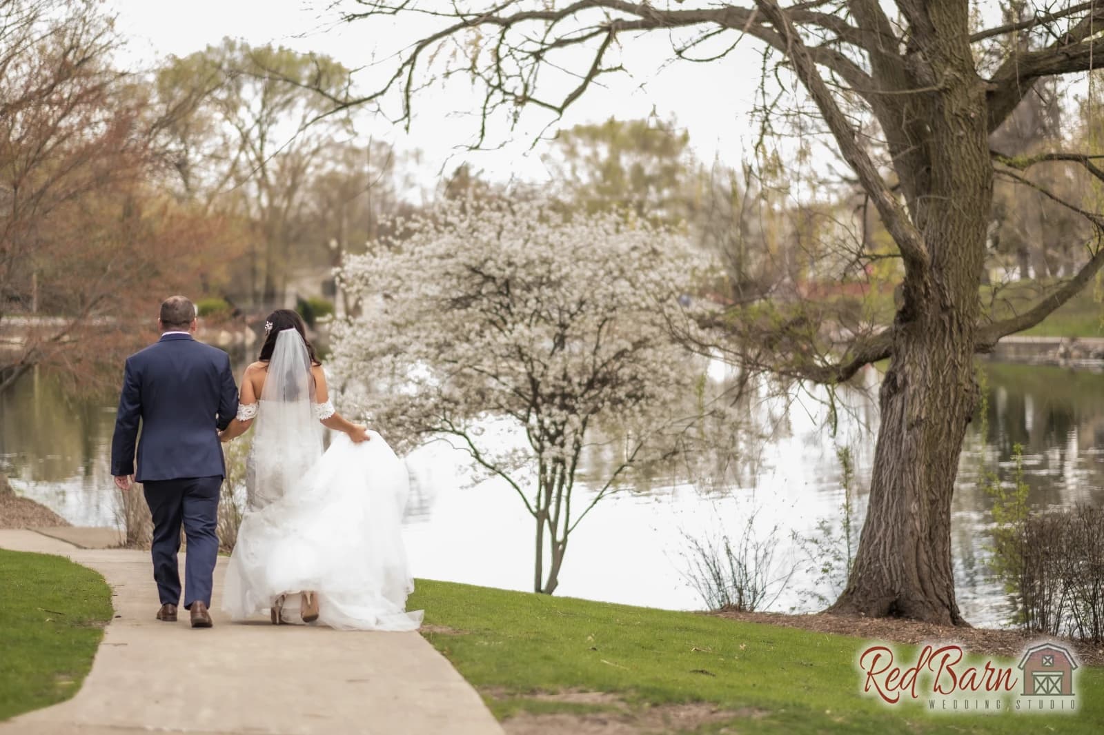 Adrian and Ryan - Hoosier Grove Barn, Streamwood IL — photo 55
