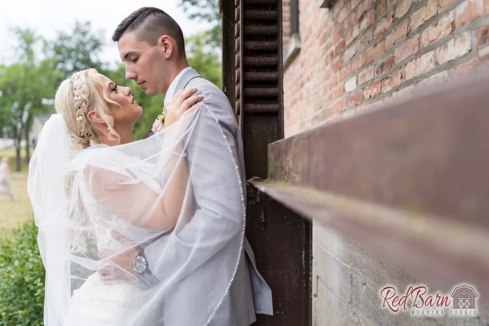 Amber and Jacob - The BRIX on the Fox, Carpentersville, IL — photo 44