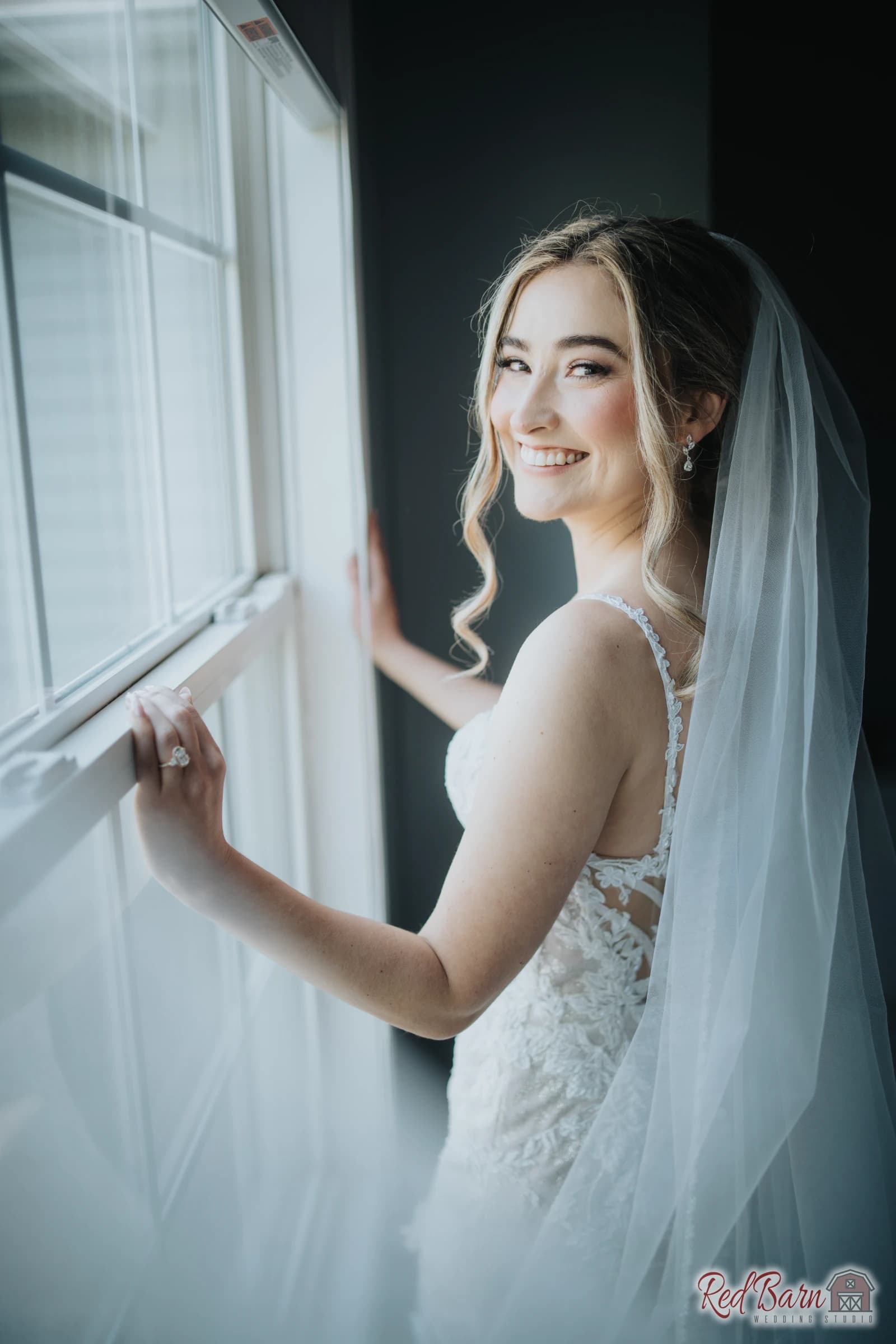 Stephanie and Tyler - The Grove Redfield Estate, Glenview IL — photo 9