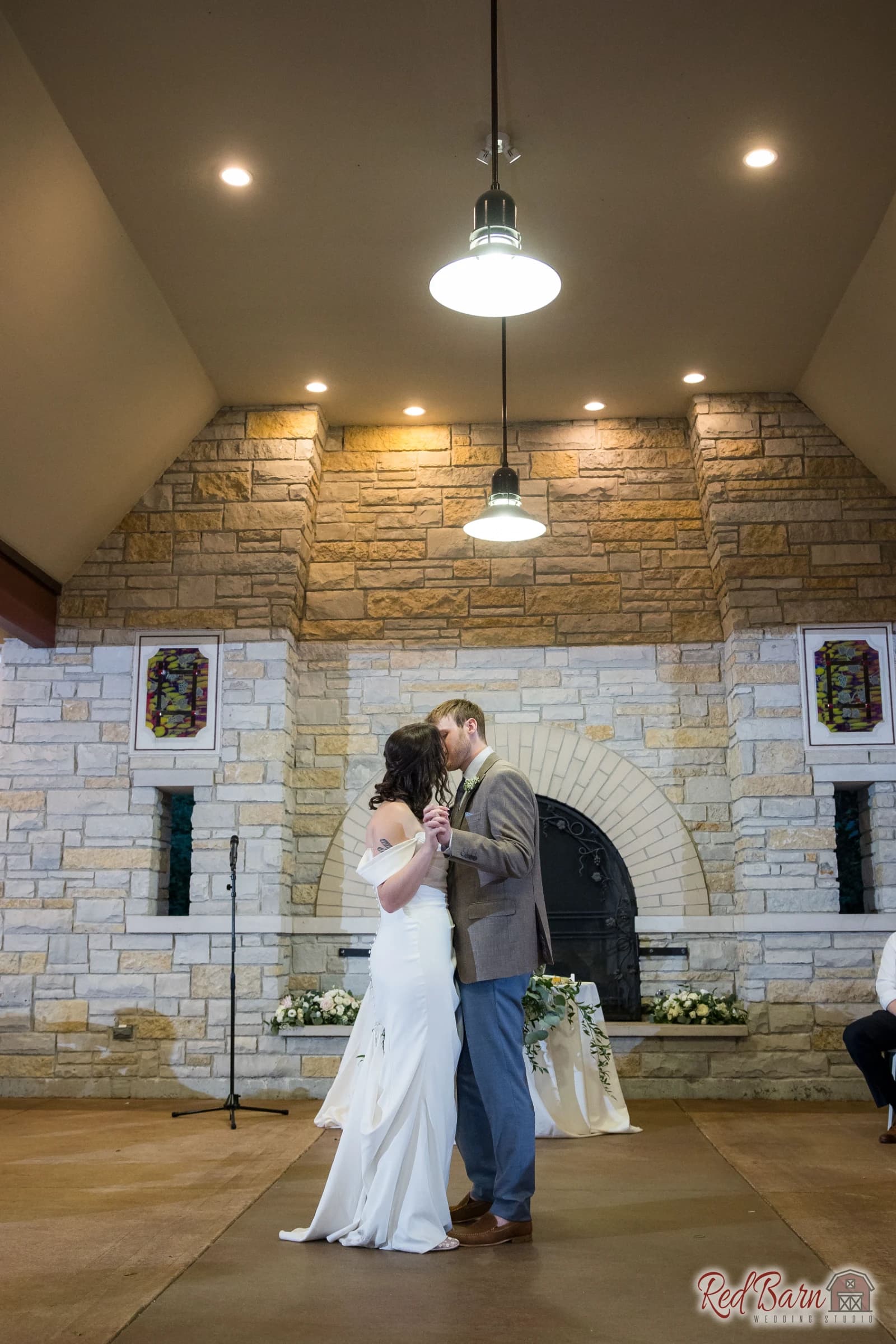 Emily and Justin - The Grove Redfield Estate, Glenview IL — photo 108
