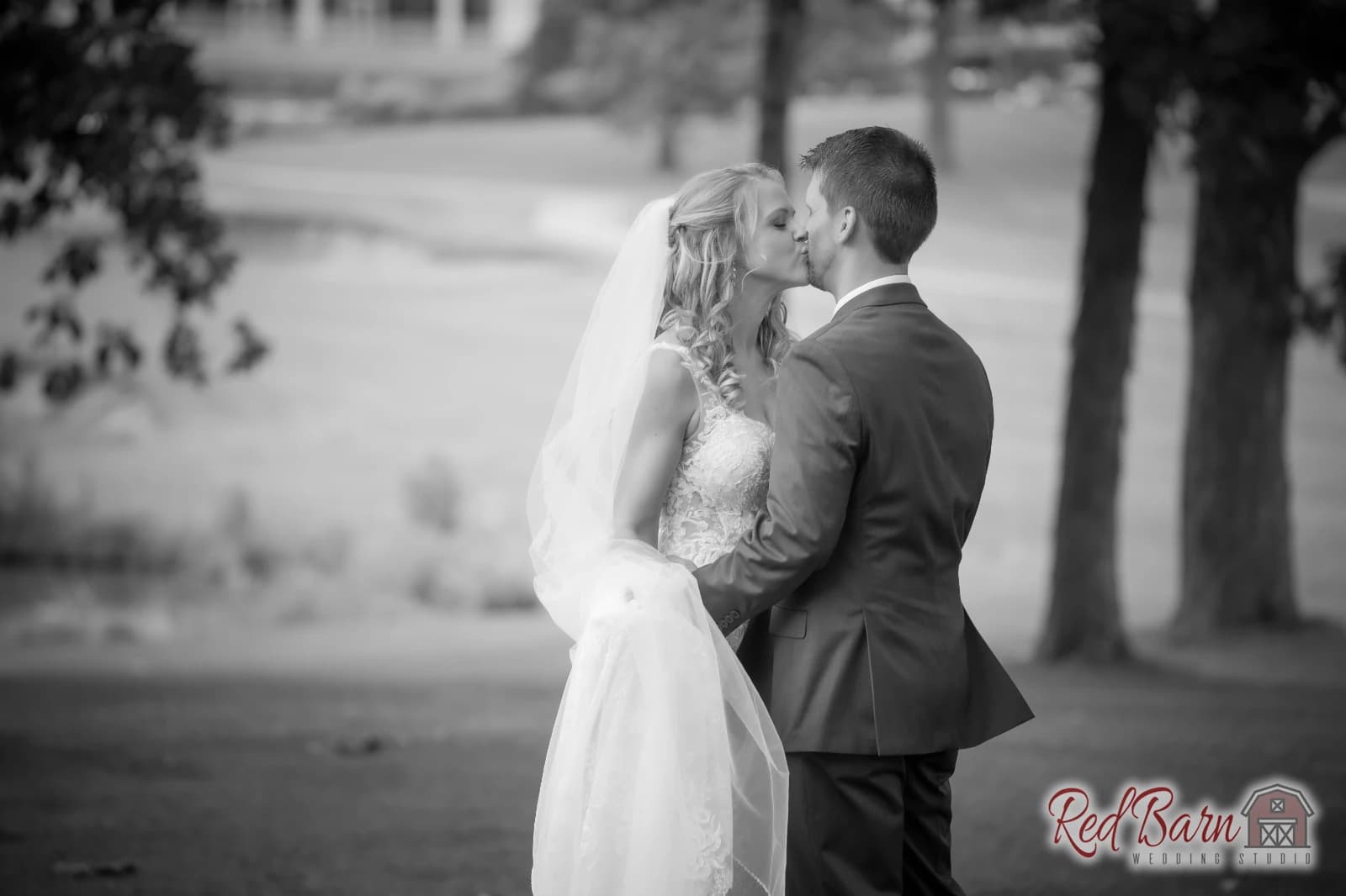Ashley and Justin - Eaglewood Resort, Itasca IL — photo 9