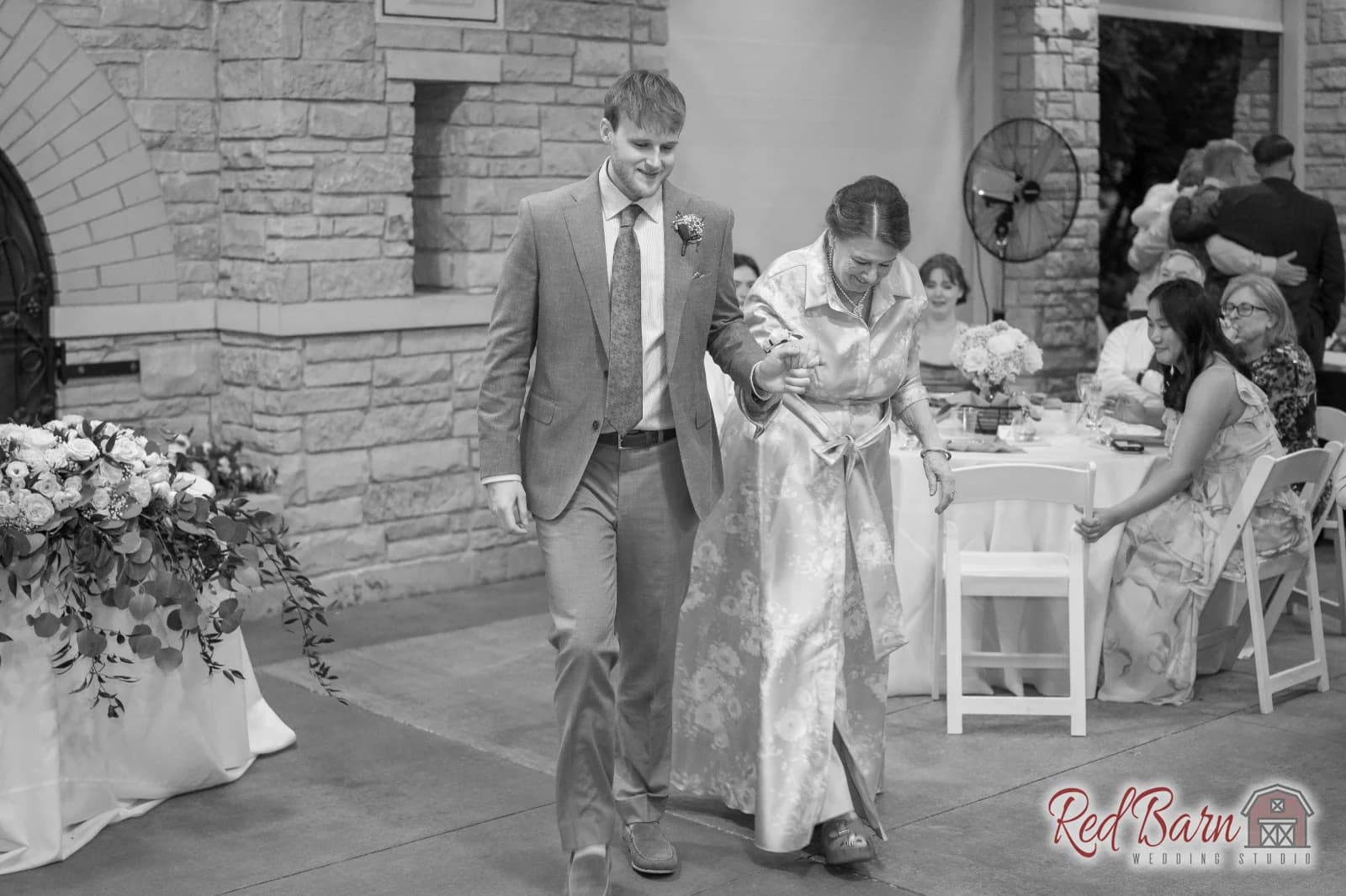 Emily and Justin - The Grove Redfield Estate, Glenview IL — photo 115