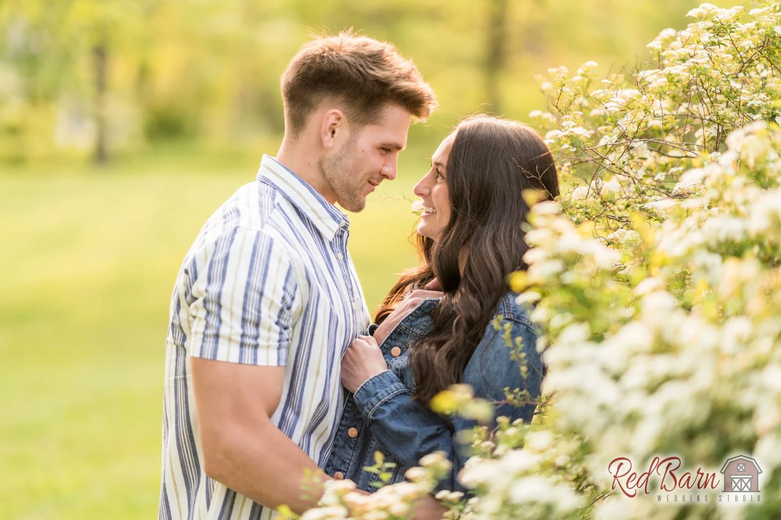 Lindsey and Jonathan - Historic Downtown Long Grove, IL — photo 11