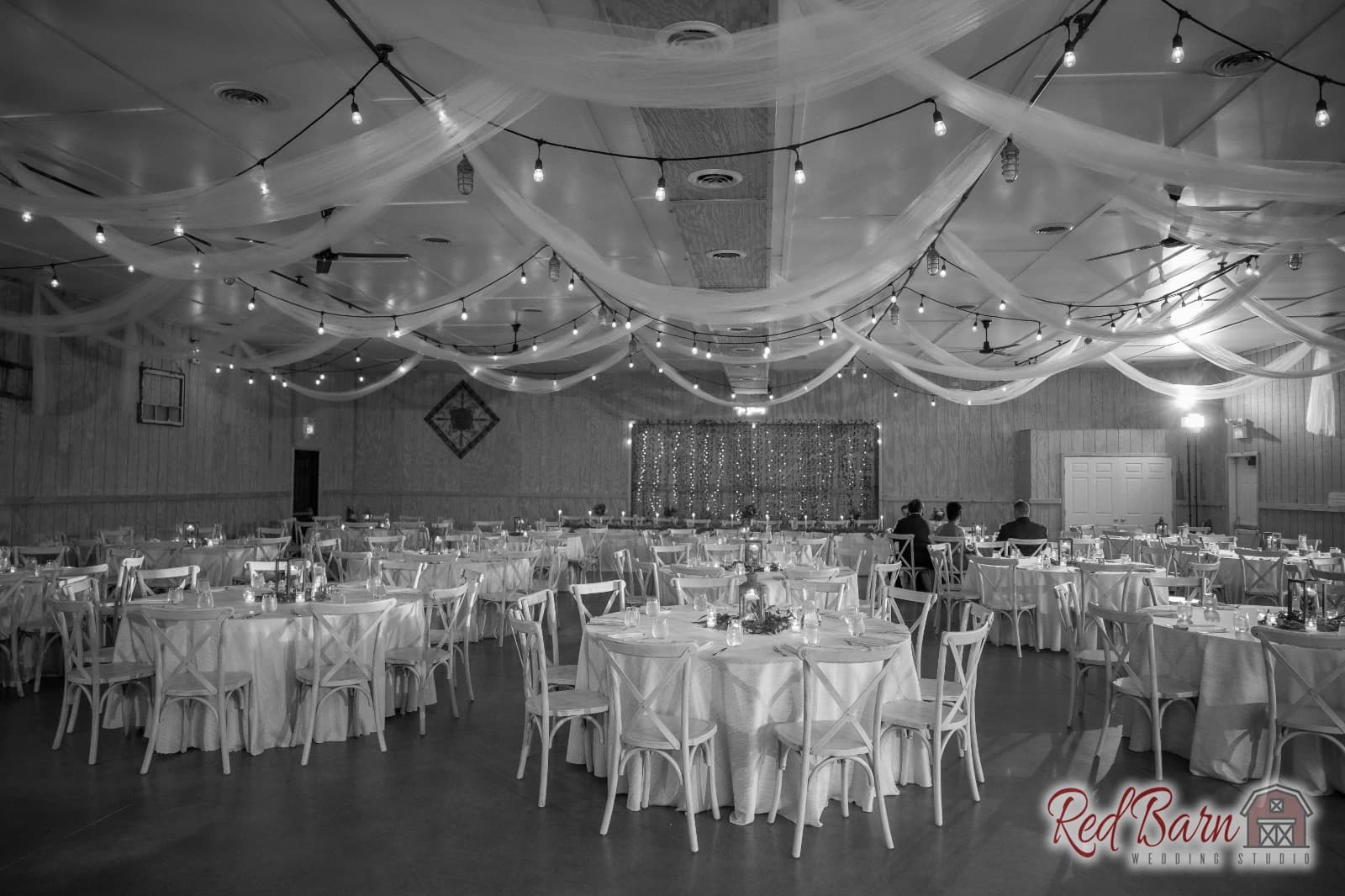 Heather and Brandon - Whispering Woods, Harvard IL — photo 62