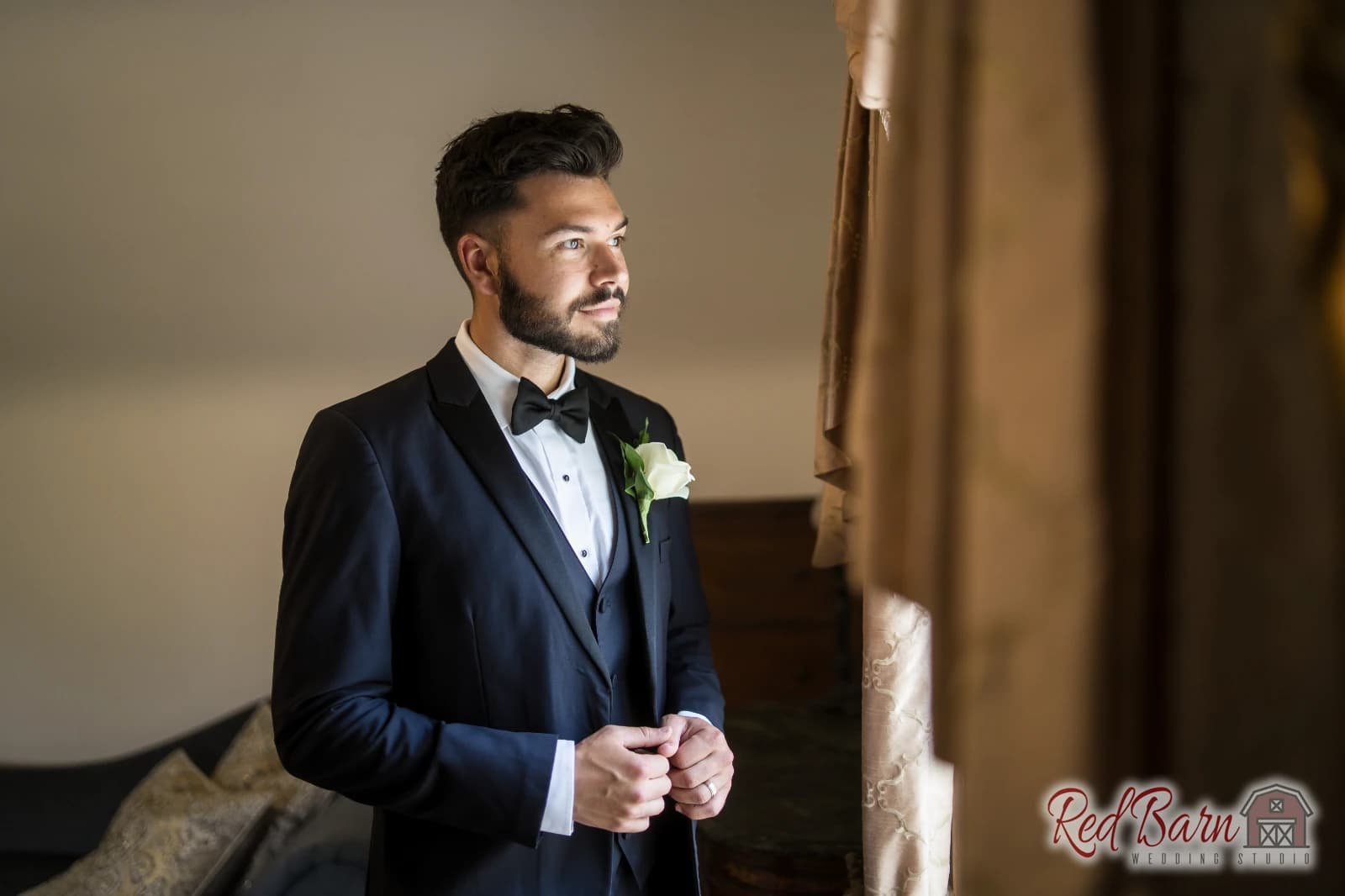 Stephanie and Tyler - The Grove Redfield Estate, Glenview IL — photo 4