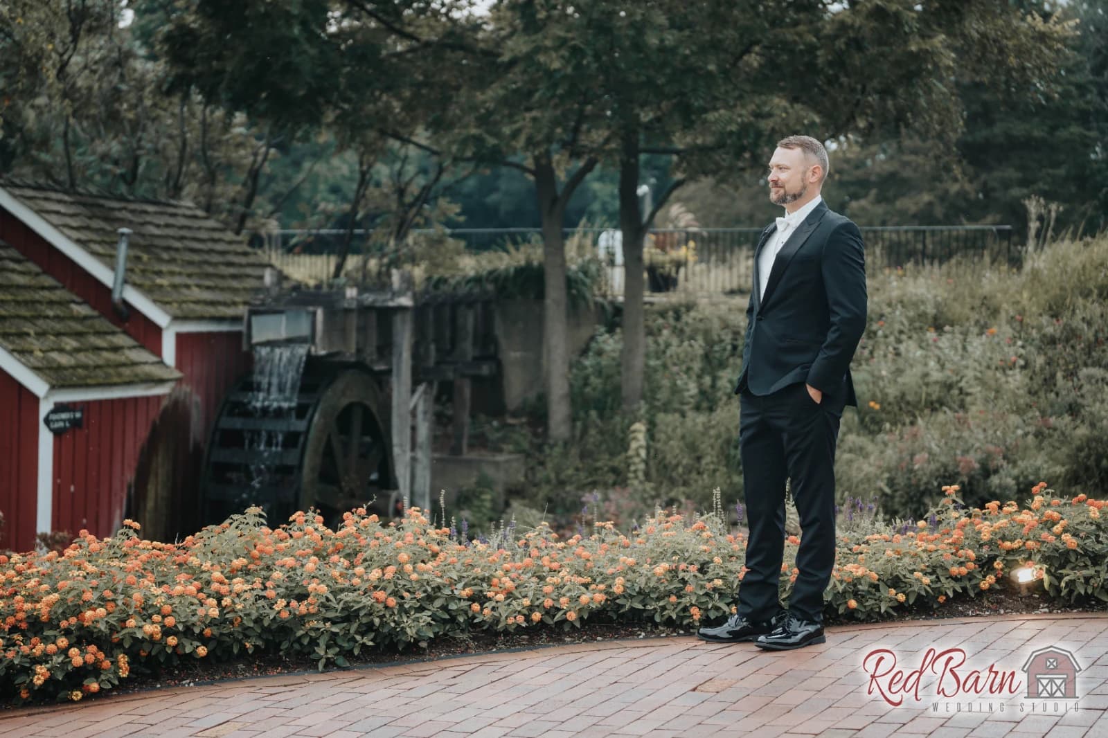 Amy and Nicholas - Fishermen`s Inn, Elburn IL — photo 16