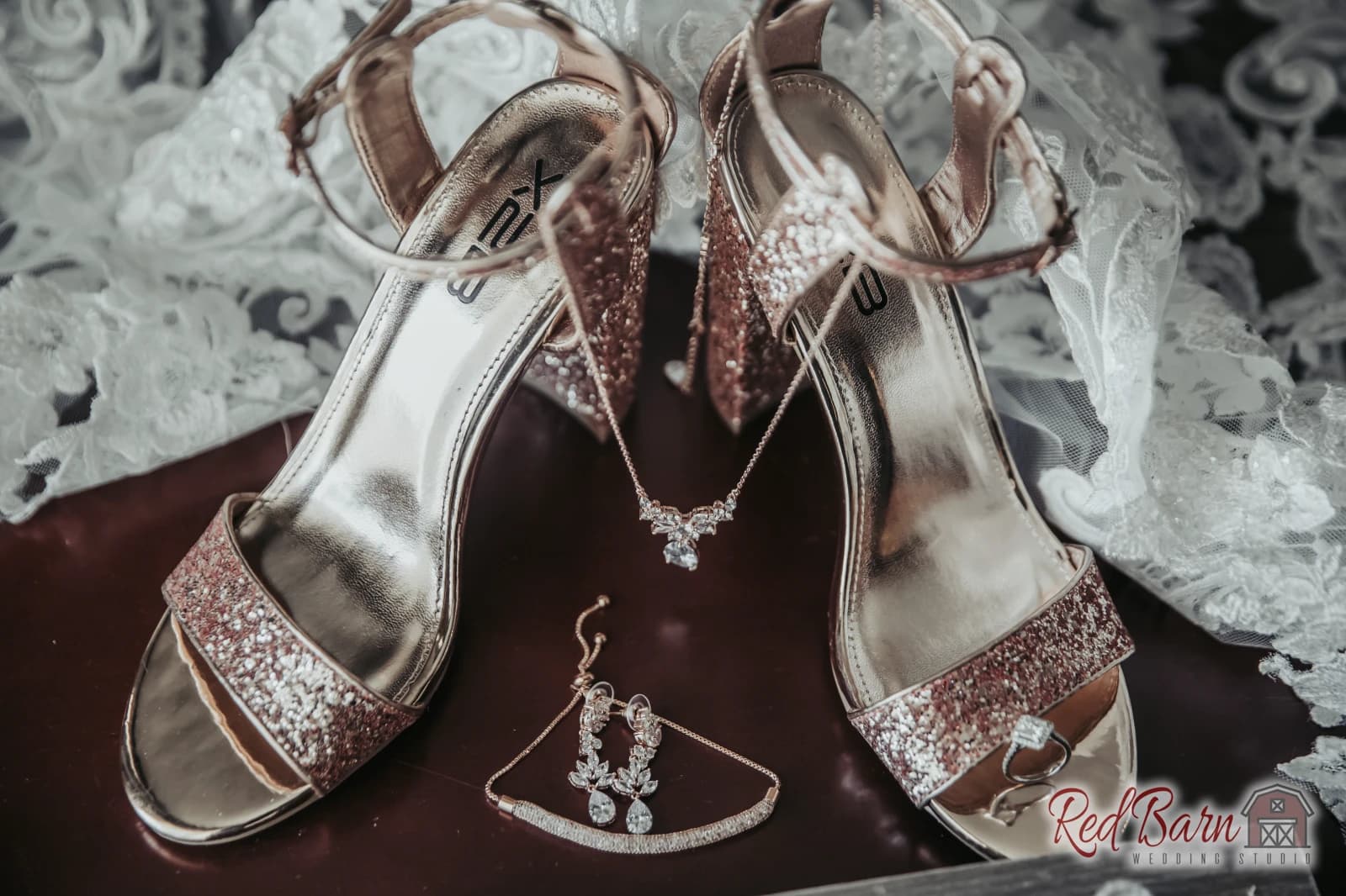 Sara and Michael - Eaglewood Resort, Itasca — photo 57