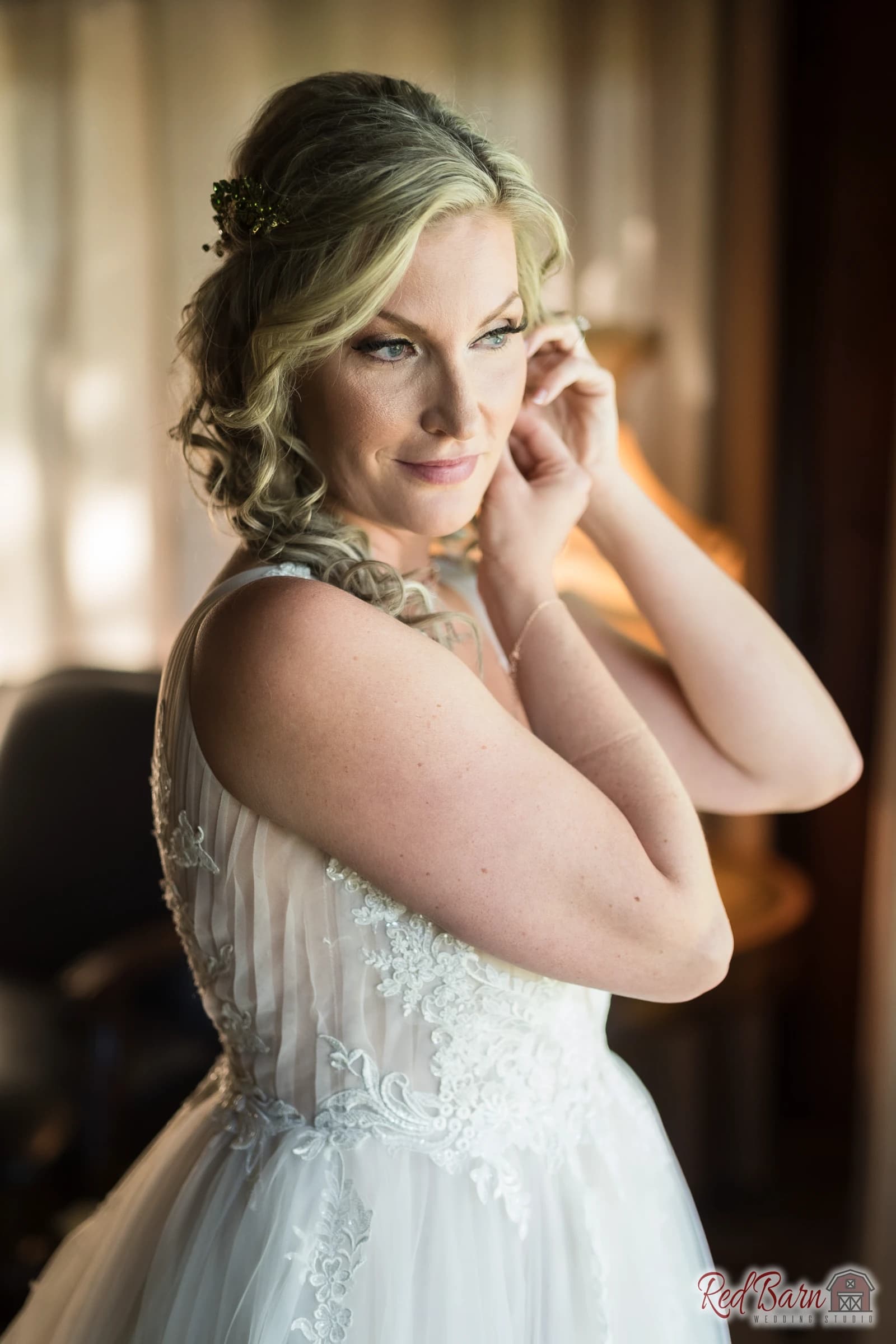Heather and Brandon - Whispering Woods, Harvard IL — photo 8