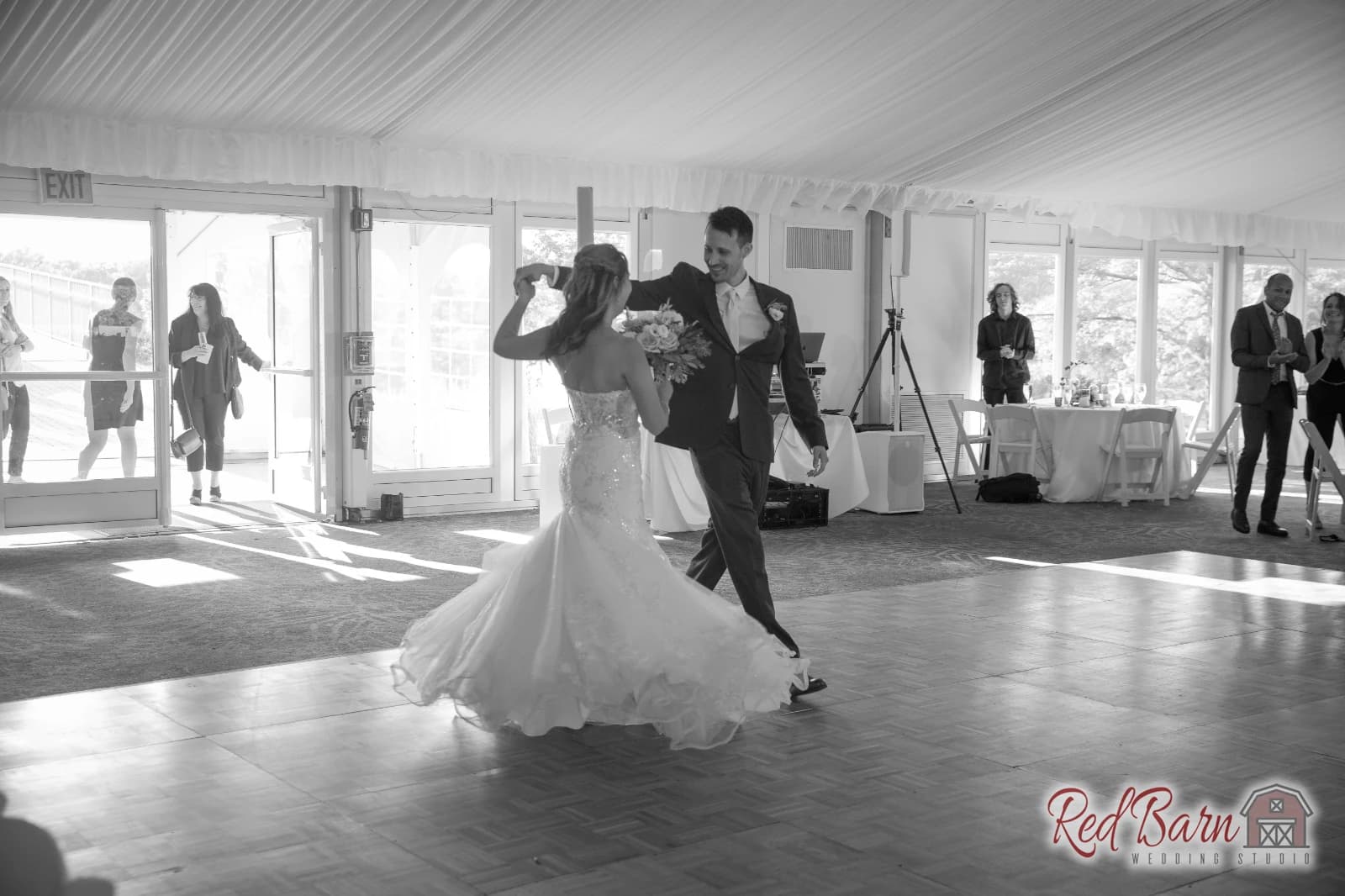 Sara and Michael - Eaglewood Resort, Itasca — photo 90