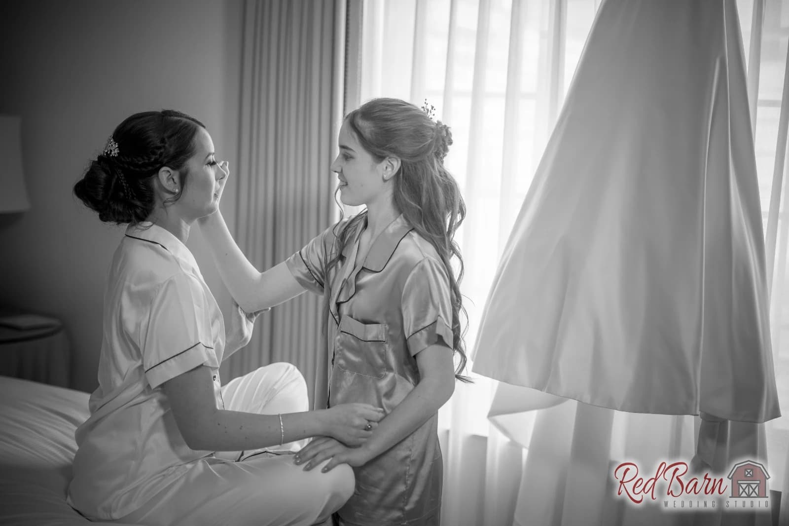Emma and Dylan - Deer Path Inn, Lake Forest, IL  — photo 15