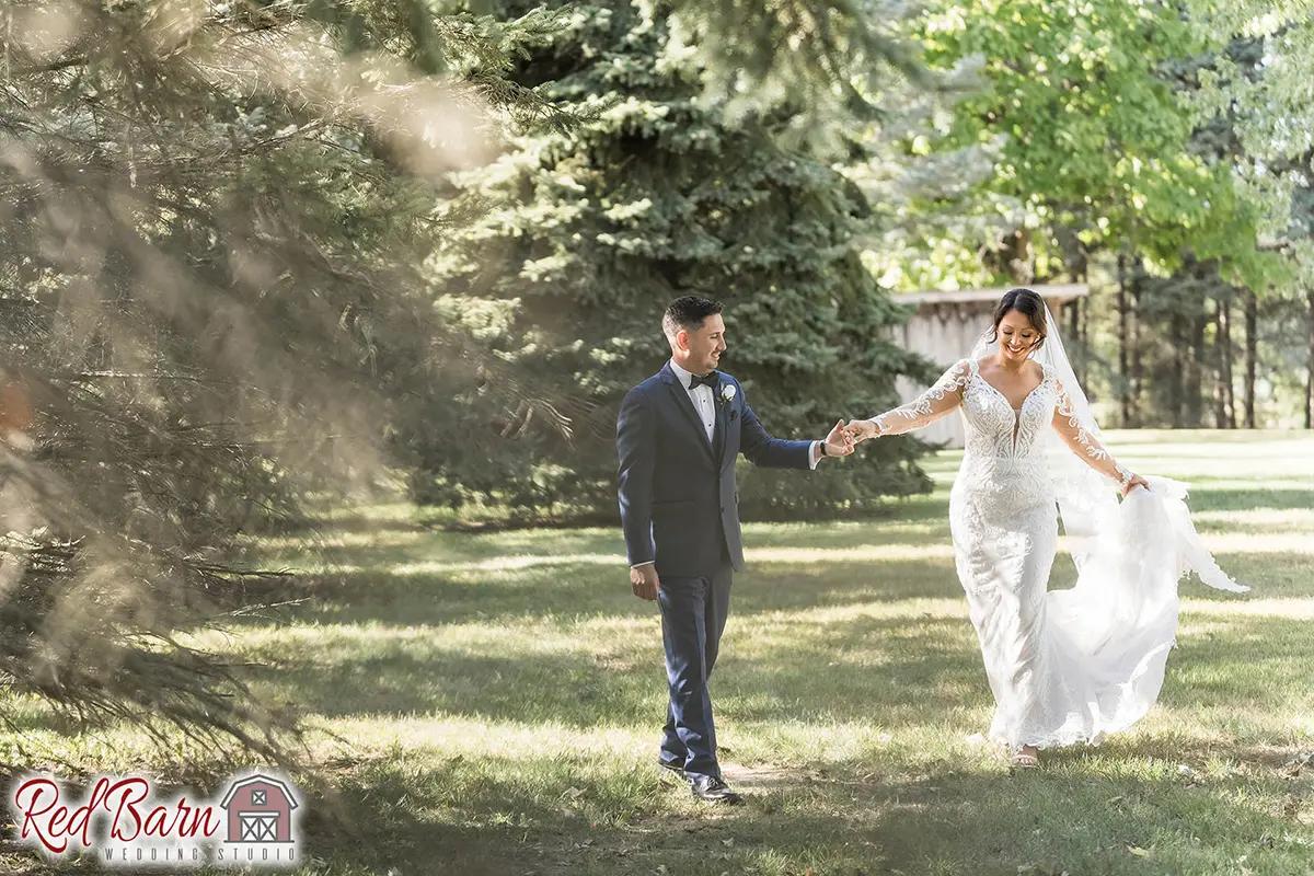 Chicago Wedding Photographer - Venue:  Crystal Creek Farm Wedding